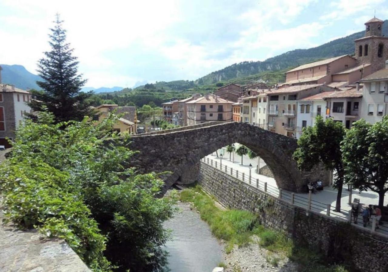 לה פובלה דה לילט Apartamento Con Encanto En El Pirineo מראה חיצוני תמונה